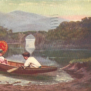 Killarney Illustrated Songs Tuck's Post Card, Man and Woman in Canoe, Orange Parasol, UDB, cachet de la poste 1904