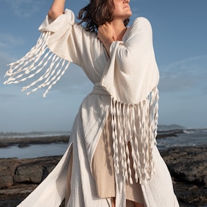 White Bohemian Cardigan Robe/Boho Robe/Kimono Fringe Jacket/Cotton Wedding Robe/Beach Wear Cover Up zdjęcie 1