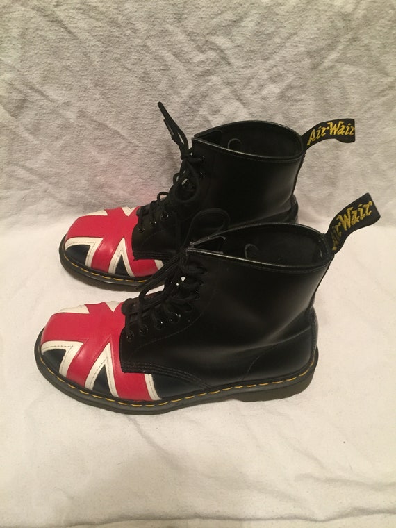 dr martens airwair boots