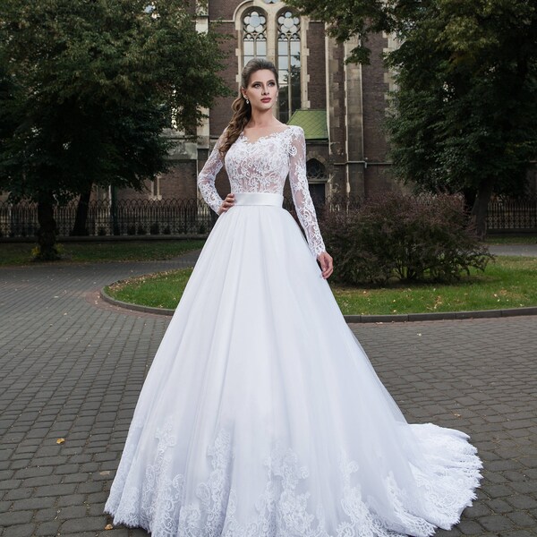Wedding dress Viola from NYC Bride,Wedding dress with train,Long Sleeves Wedding Gown,Lace wedding dress