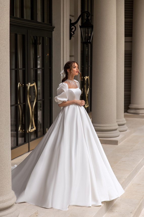 Breathtaking High Neck Wedding Gown with Removable Sleeves – HAREM's Brides