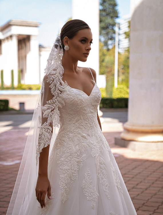 Ball Gown Wedding Dress LETTY, Bridal Gown, Lace Wedding Dress,long Sleeve Wedding  Dress, Ivory Wedding Dress, Princess Wedding Dress 