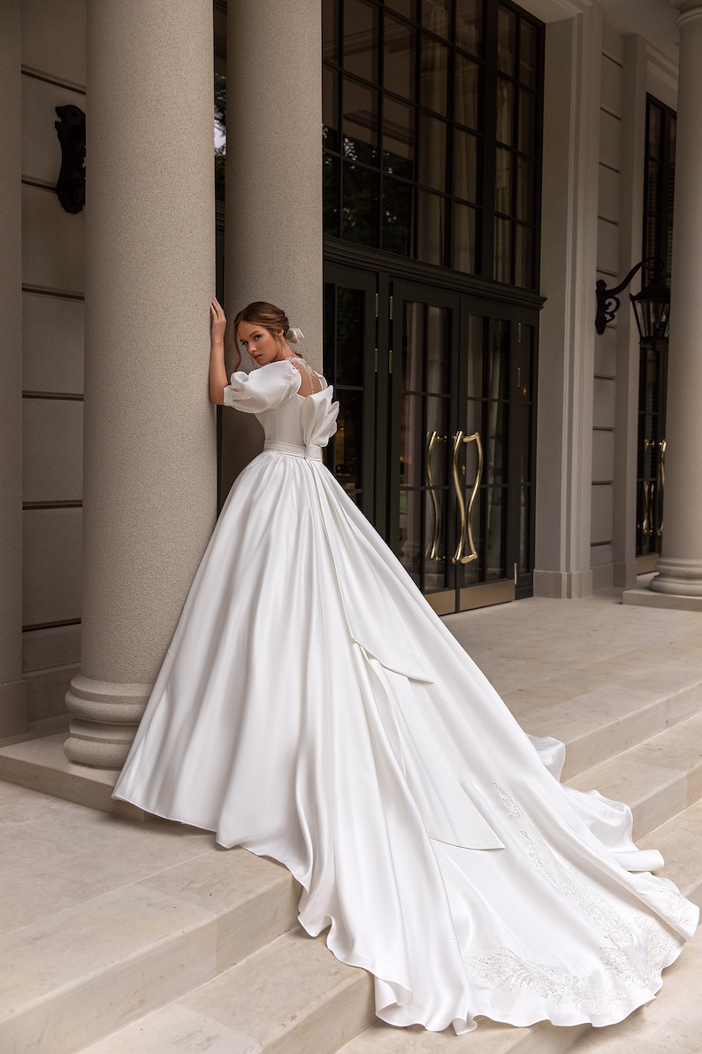 Ball gown wedding dress 5311, Satin wedding dress, Ivory wedding dress, Bridal gown image 3