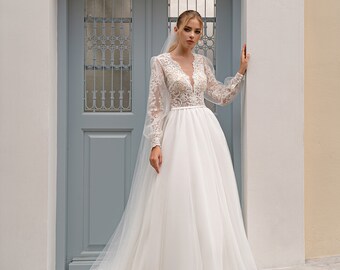 A-line wedding dress 631, Long sleeves wedding dress, Bridal gown, V-neck wedding dress, Lace wedding dress, Ivory wedding dress