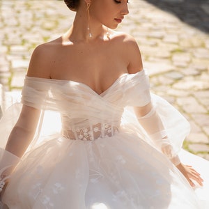 Ball gown wedding dress 5310, Off the shoulders wedding dress, Ivory wedding dress, Bridal gown image 2