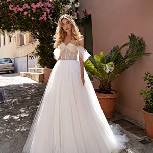 Personalised off the Shoulder Boho Tulle Sweetheart Beach Wedding Dress  Bridal Gown Pleated Sleeves 