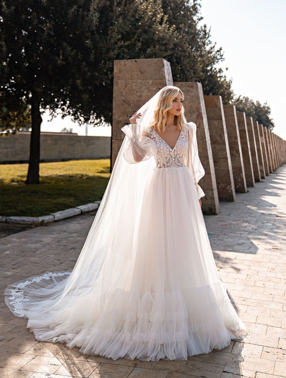 Ivory Lace A-line Long Sleeves Beach Wedding Dress MW664 | Musebridals