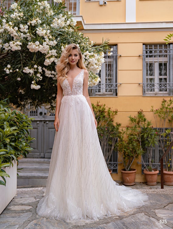 A-line Wedding Dress 625, Sleeveless Wedding Dress, Bridal Gown, V