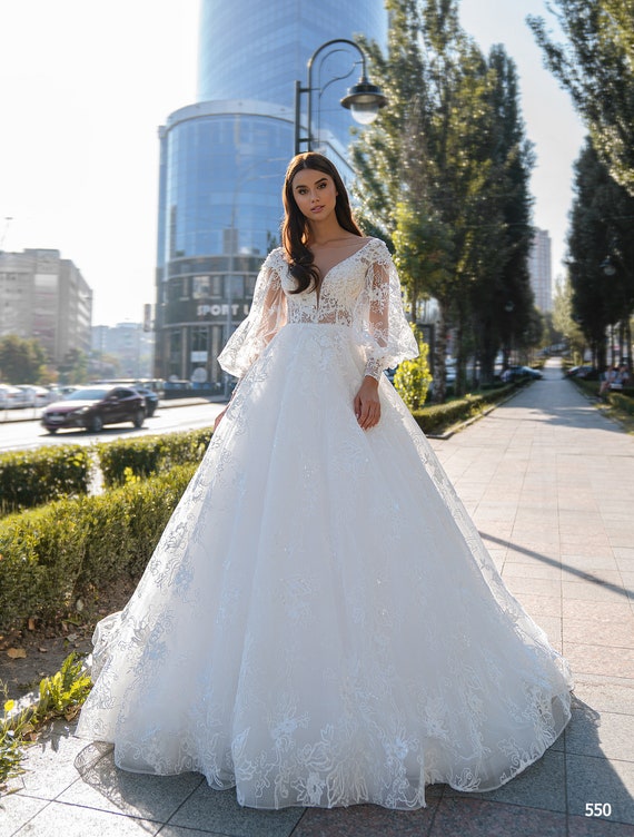 Ball Gown Wedding Dress 550 long 