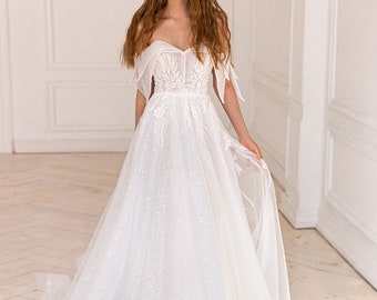 A-line wedding dress BS-043, Cathedral wedding dress, Lace wedding dress, ivory wedding dress.