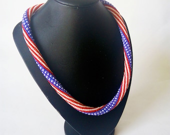 Ensemble de bijoux Collier de perles Collier américain de perles Drapeau USA Collier au crochet Rouge Blanc Bleu Drapeau de l'Amérique 4 juillet Jour de l'Indépendance fait à la main
