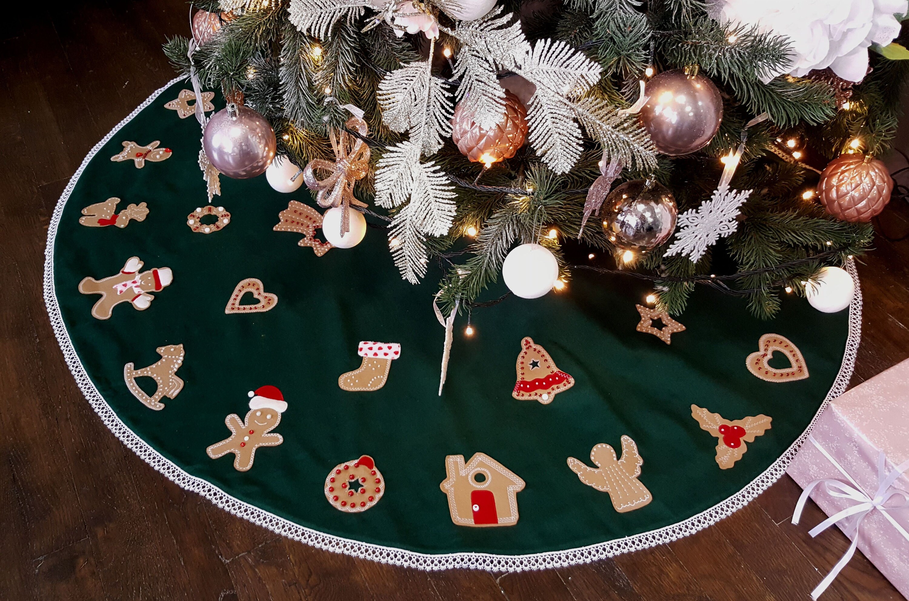 Gingerbread man 55 Tree skirt Christmas Tree skirt Green Etsy