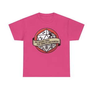 Camiseta de Dungeon Master / Seis horas de preparación, cinco minutos de encuentro / Regalo para la campaña del Caos de D&D imagen 10