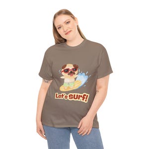 Süßes Mops T-Shirt, Sommer T-Shirt, Strand Liebhaber Geschenk, Unisex Baumwoll Shirt, Freizeitkleidung, Hunde Thema Bekleidung