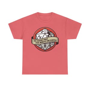 Camiseta de Dungeon Master / Seis horas de preparación, cinco minutos de encuentro / Regalo para la campaña del Caos de D&D imagen 3