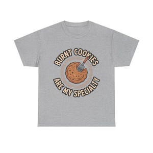 Bäcker Shirt | Gebrannte Kekse sind meine Spezialität Kitchen Fail Humor | Original Geschenk für Hobbybäcker Bild 4