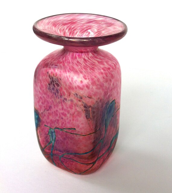 Robert Held Art Glass Irridecent Pink Vase Hand N Image 0