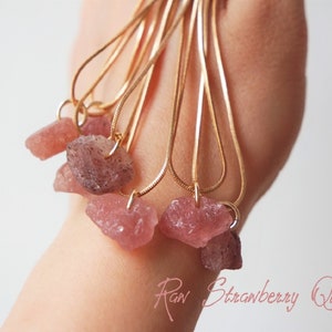 Raw Strawberry Quartz Necklace - Natural Raw Crystal Necklace - Strawberry Quartz Crystal Necklace - Tiny Raw Crystal Necklace Gold - Chakra