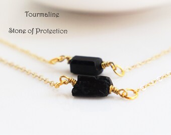 collier de tourmaline noir - collier de tourmaline noir brut - collier de protection empathie - collier de cristal brut - collier de pierre brute - cadeaux