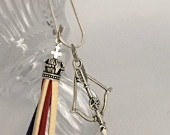 Arrow and crown necklace
