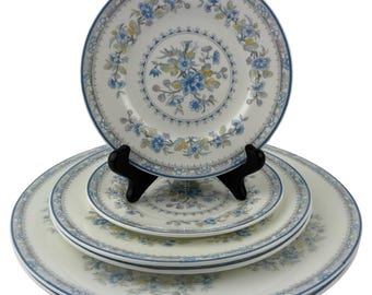 Coalport Pearl Juego de 2 platos llanos, 2 platos de ensalada y 2 platos de pan. Porcelana fina vintage con estampado floral multicolor y ribete azul. Fabricado en Inglaterra.