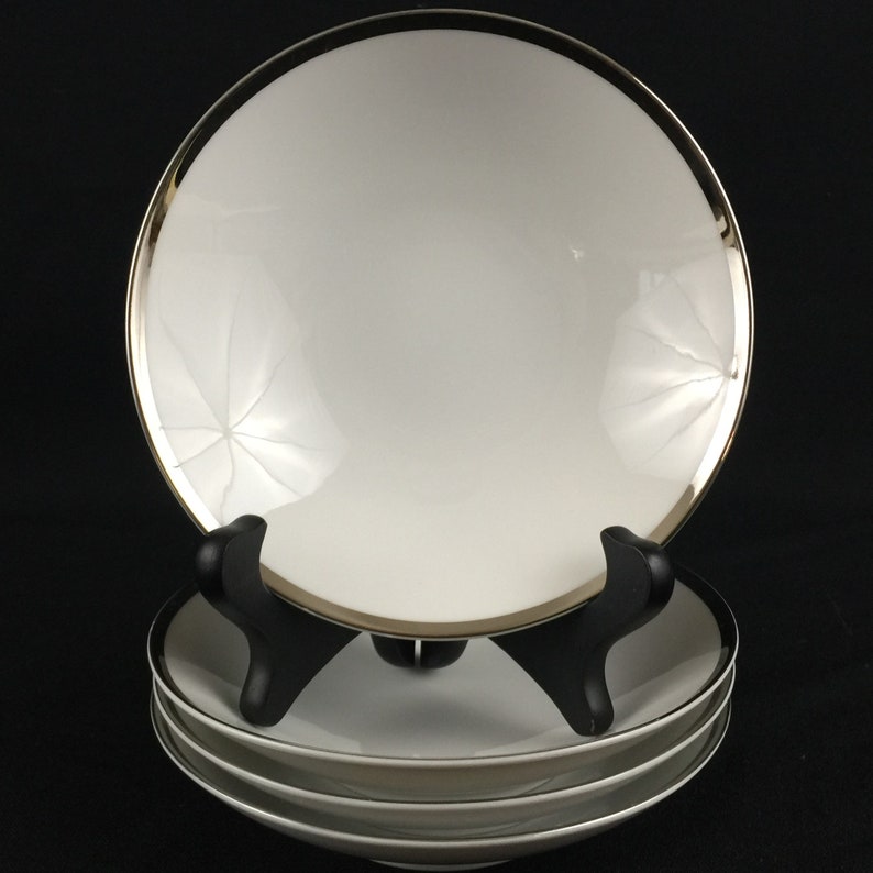 Set Of 4 Vintage Rim Soup Bowls 8 14 By Sango China Versailles