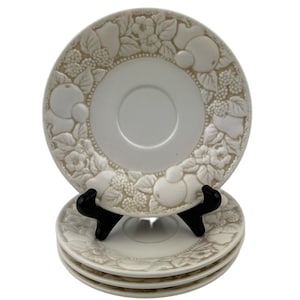 Metlox Vernon Antiqua schoteltjes set van 4 vintage 6 1/4&quot; Poppy Trail reliëf fruit en bessen Californië aardewerk gemaakt in de VS