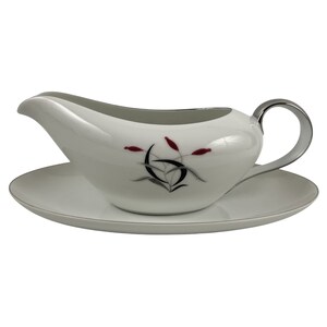 Trend China Debonair Gravy Boat and Underplate Red Flowers Black and Gray Leaves Platinum Trim Vintage Made in Japan
