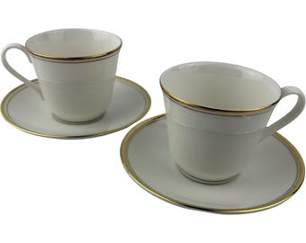 Conjunto de 2 xícaras e pires Royal Doulton Oxford Gold Vintage Warwick TC1225 com detalhes em ouro