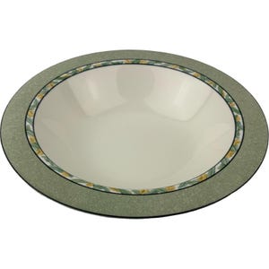Pode incluir: Uma tigela ovalada com interior creme e borda verde sálvia. A borda apresenta uma borda decorativa com detalhes florais amarelos e folhas verdes. A tigela tem uma borda preta.