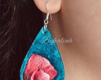 Flower-carved leather earrings,handmade jewelry,byhalinh