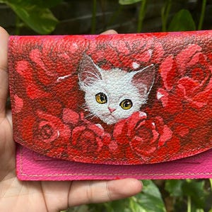 Cartera de piel para mujer hecha a mano con estampado de gato: estilo personalizado perfecto/byhalinh