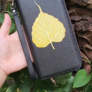 byhalinh/cow leather zipper wallet/black leather wallet/hand painted leather wallet with bodhi leaf