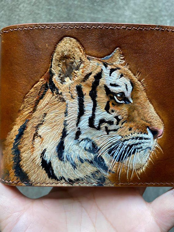 Handgefertigte Ledergeldbörse Tiger Carving Geschenk für