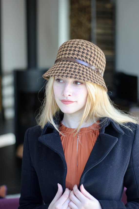 Brown Houndstooth Pattern, Flapper Style, Cloche Hat  display picture 3