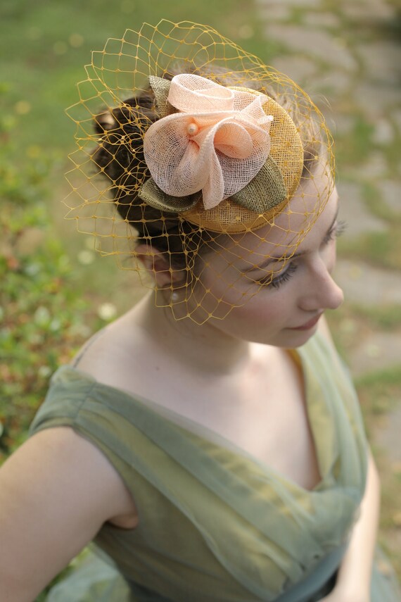 Vintage-Inspired Floral Pillbox Hat with Veil - Brown & Green hi hat Vintage Mid Century Pillbox Hat Pink Silk Flowers Green  main image 4