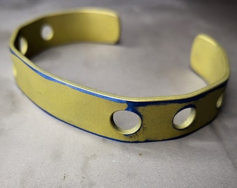 Custom Titanium Cuff Bracelet: Hypoallergenic Anodized Design