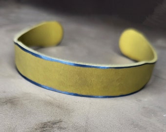 Custom Titanium Cuff Bracelet: Hypoallergenic Anodized Design