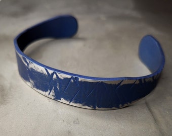 Custom Titanium Cuff Bracelet: Hypoallergenic Anodized Design