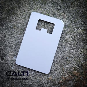 Cartão de bloqueio RFID em titânio, abridor de garrafas, ferramenta multifuncional EDC