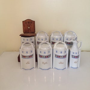 Ensemble de boîtes métalliques vintage en porcelaine, allemandes : 8 pièces de rangement pour la cuisine