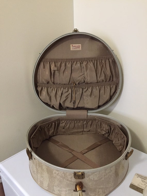 Vintage Samsonite hat box, Shwayder Bros, round ty