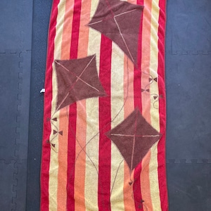 Vintage kite beach towel, red and orange