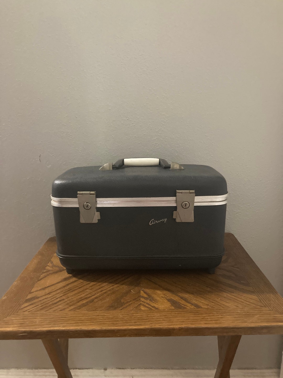 Vintage Airway Train Case Hard Case Luggage Makeup Case Etsy