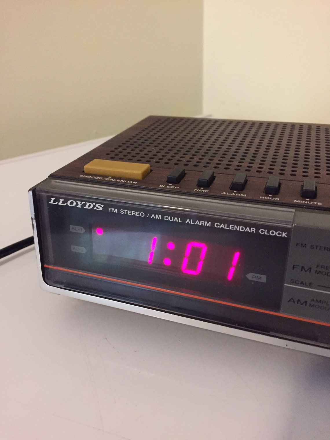 Vintage Lloyd's Clock Radio Fm Stereo/am Dual Alarm Etsy
