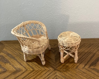 Small Wicker Doll Furniture Set: Loveseat & Table
