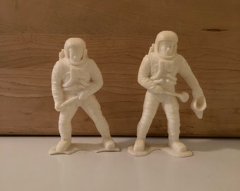 Vintage Louis Marx Astronaut Figures: 1970s Spacemen, Set of 2