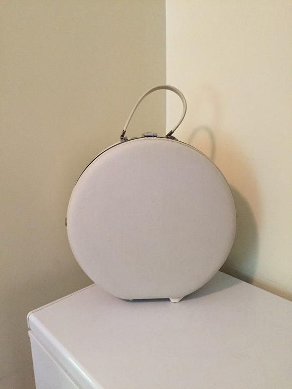 Vintage round train case, American tourist train c