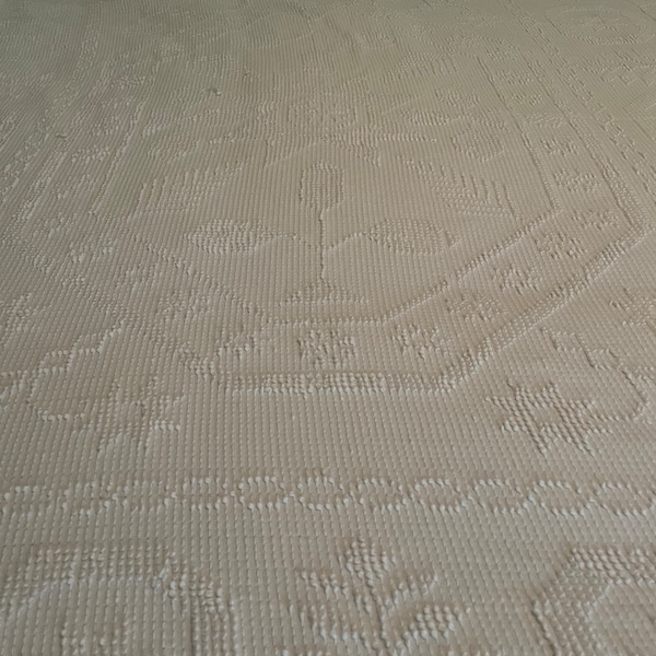 White Chenille bedspread, fringe, 87"x97", queen chenille bedspread, starburst, trees pattern