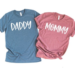 mommy daddy shirt, mom dad shirts, pregnancy announcement shirt couples, baby announcement pregnancy, pregnancy shirt